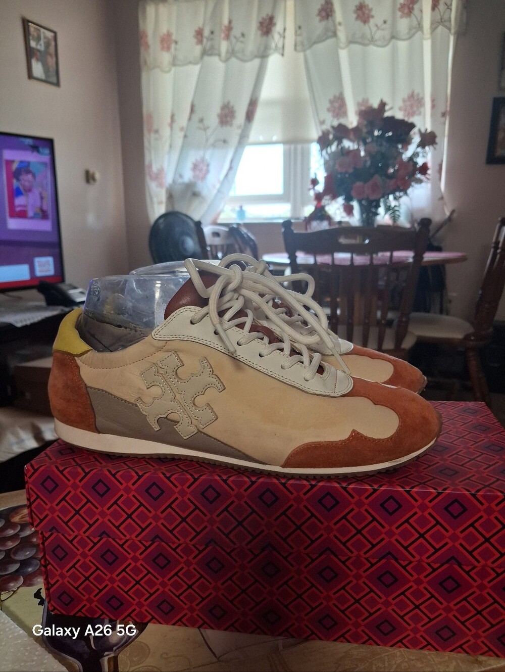 Tory Burch Tan, Brown & White Leather Suede Low-Top Trainers Size 7.5 - Picture 10 of 13